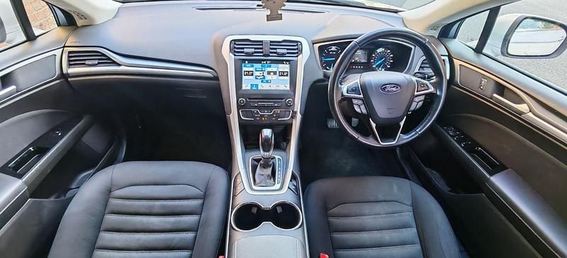 Used Ford Mondeo Zetec 2019 Silver Hatchback