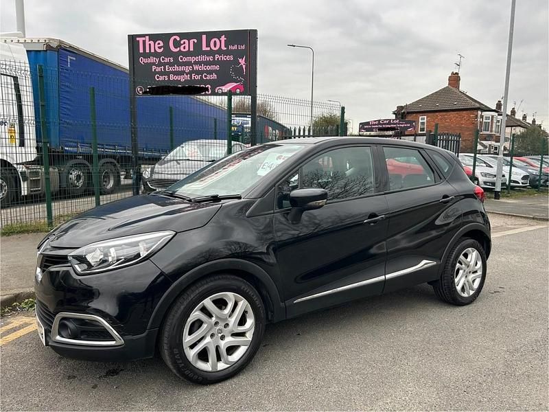 Usado Renault Captur Dynamique 90 HP (66 kW) 2016 Preto SUV