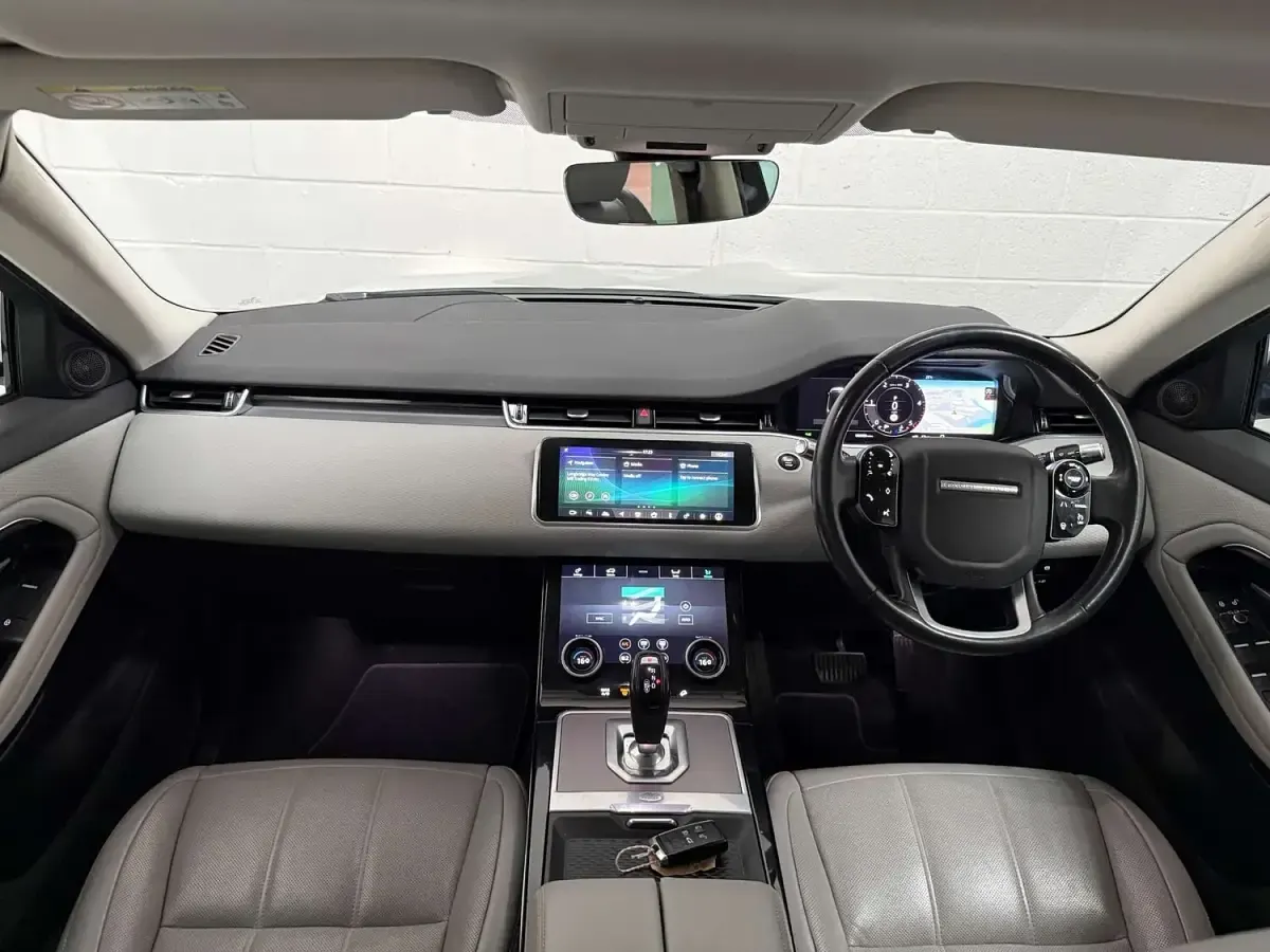 Used Land Rover Range Rover evoque S 150 HP (110 kW) 2019 White SUV