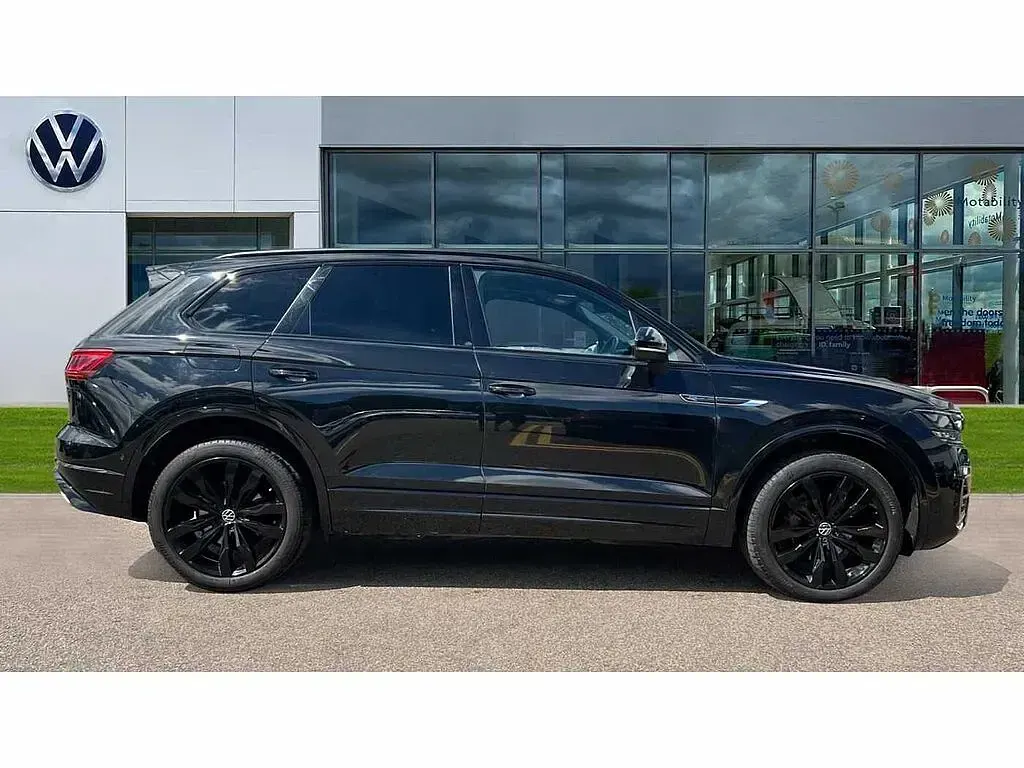 Used VW Touareg Black Edition 286 HP (210 kW) 2023 Black SUV