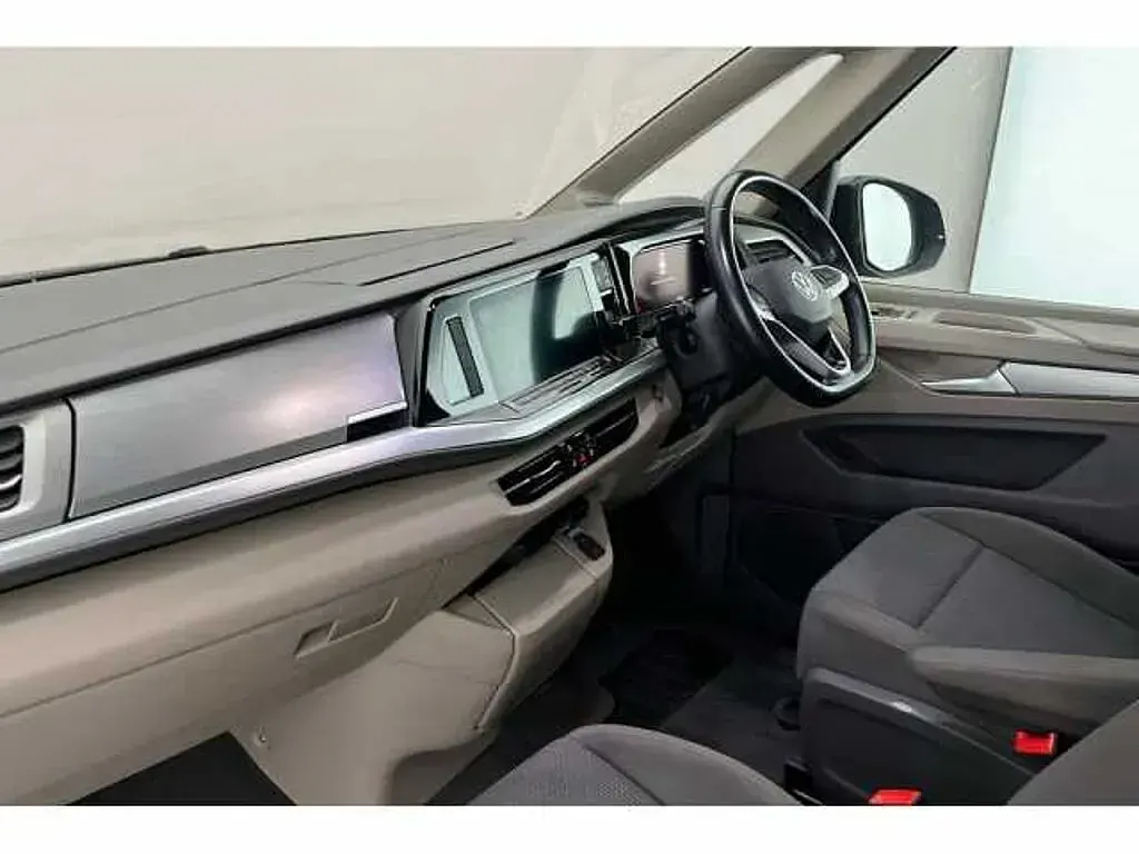Used VW Multivan 218 HP (160 kW) 2023 MPV