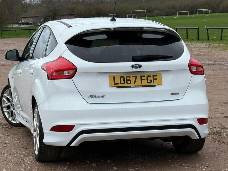 Used Ford Focus ST-Line 2018 White Hatchback