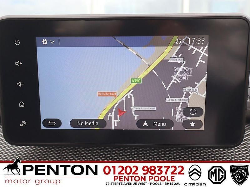 Used Dacia Sandero Prestige 89 HP (65 kW) 2022 Orange Hatchback