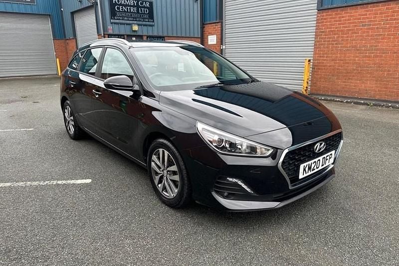 Black Used 2020 Hyundai i30 SE Estate | £10,400 (Fair price) - Image 1/1