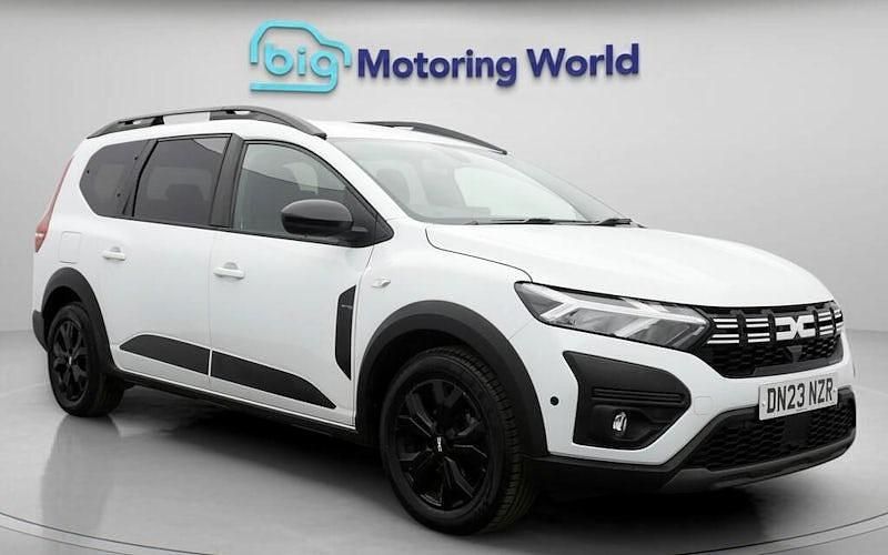 Used 2023 Dacia Jogger Extreme Estate | £14,800 (Fair price) - Image 1/4