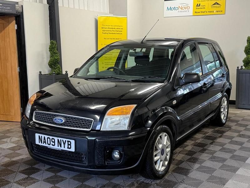 Used Ford Fusion Zetec 90 HP (66 kW) 2009 Black Hatchback