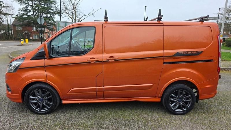 Used Ford Transit Custom Sport 185 HP (136 kW) 2021 Orange Van