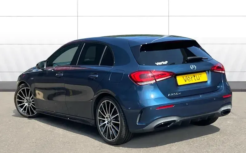 Used Mercedes A200 Exclusive 150 HP (110 kW) 2020 Blue Hatchback