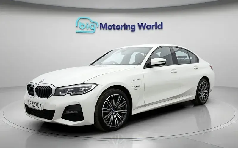 Used BMW 330e M Sport 292 HP (214 kW) 2022 White Sedan
