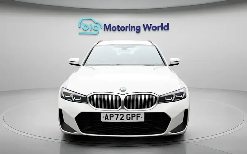 Usado BMW 330e M Sport 292 CV (214 kW) 2023 Blanco Familiar