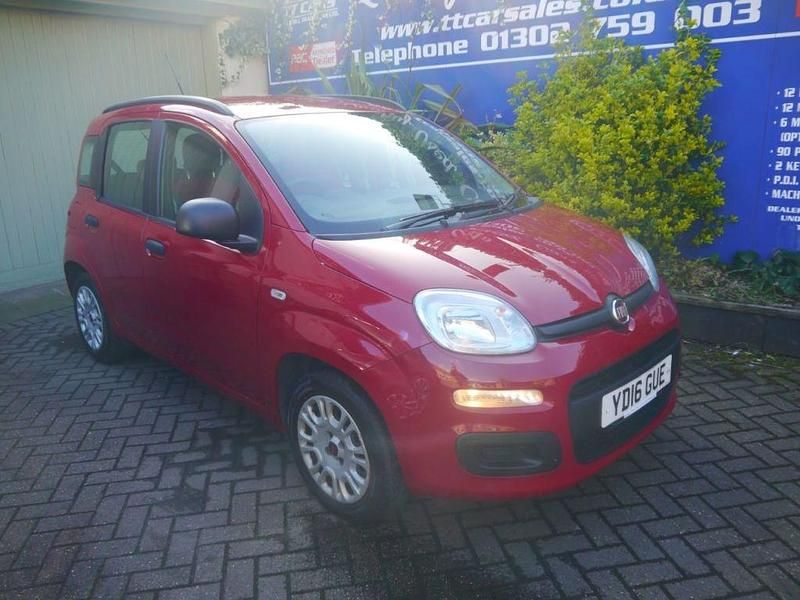 Used Fiat Panda Easy 69 HP (50 kW) 2016 Red Hatchback