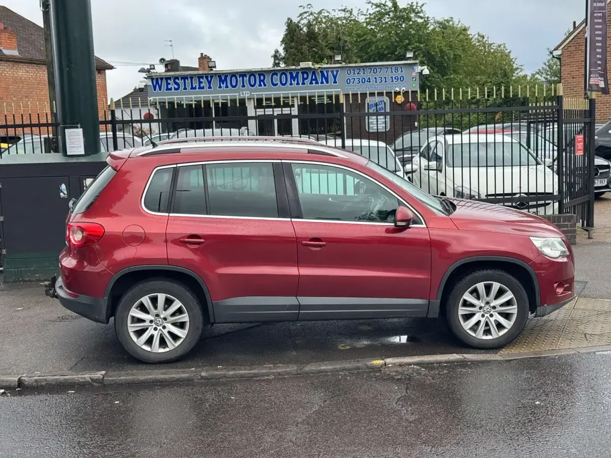 Used VW Tiguan SE 2009 Red SUV