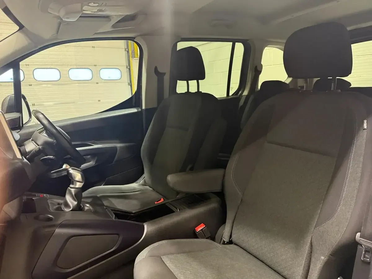 Used Peugeot Rifter Allure 100 HP (73 kW) 2019 Grey MPV