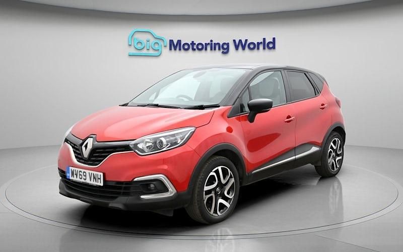 Used Renault Captur Iconic 90 HP (66 kW) 2019 Red/black SUV