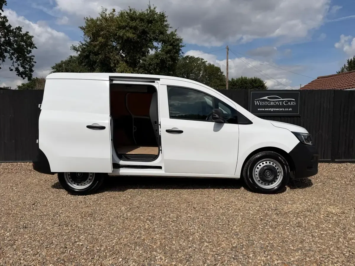 Used Renault Kangoo 2023 White MPV