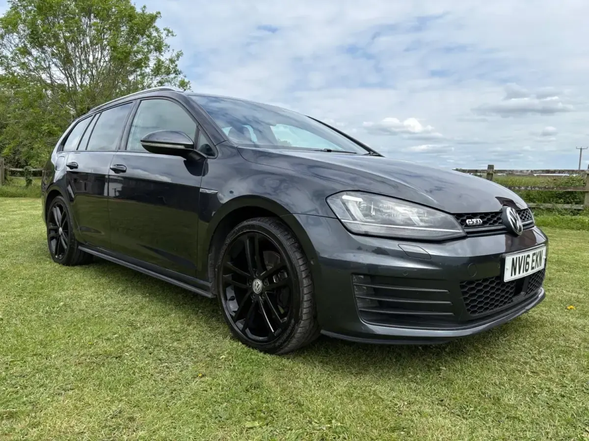 Second-hand VW Golf VII GTD 180 CP (132 kW) 2016 Gri Break