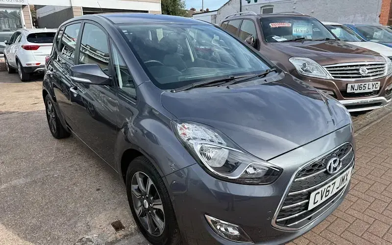 Used Hyundai ix20 SE 90 HP (66 kW) 2017 Grey Hatchback