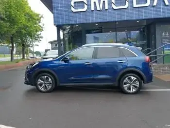 Used Kia e-Niro 150 kW (204 HP) 2021 Blue SUV