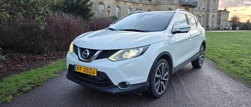 Used Nissan Qashqai 2016 White SUV