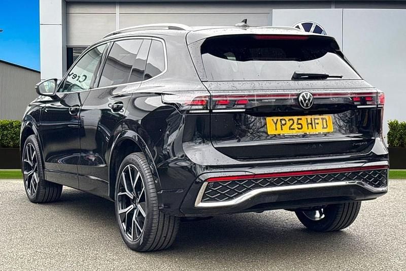 New VW Tiguan R-line 272 HP (200 kW) 2025 Black SUV