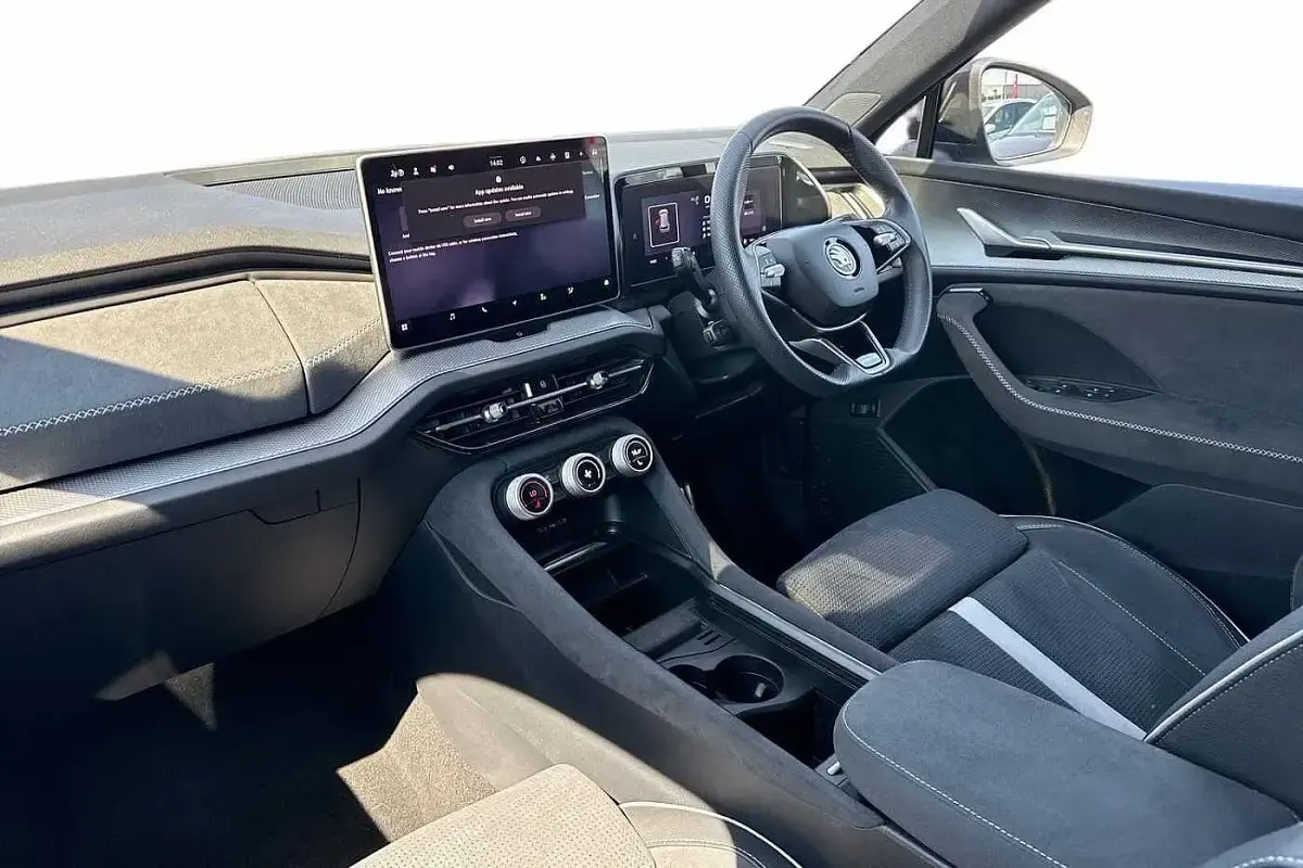 Used Skoda Kodiaq SportLine 150 HP (110 kW) 2024 Black magic pearl effect SUV