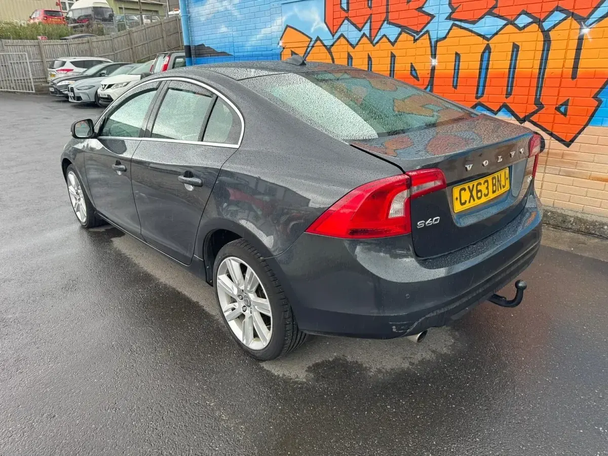 Used Volvo S60 SE Lux 215 HP (158 kW) 2013 Grey Sedan