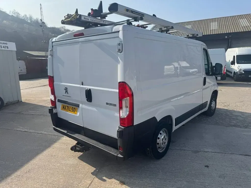 Used Peugeot Boxer S 120 HP (88 kW) 2021 White Van