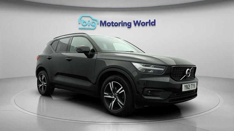 Black Used 2021 Volvo XC40 R-Design SUV | £22,400 (Fair price) - Image 1/4