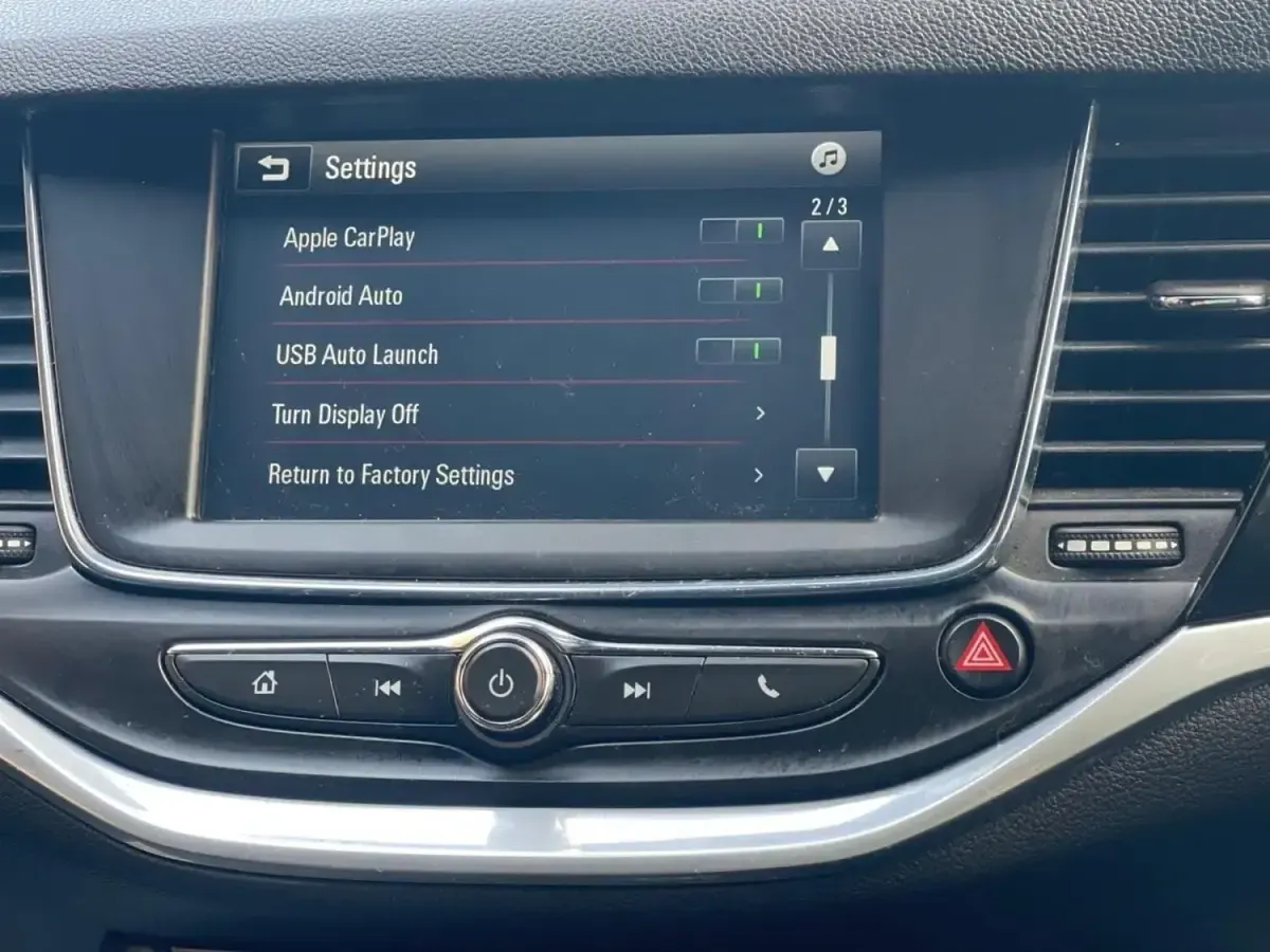 Używany Vauxhall Astra SRi 150 KM (110 kW) 2016 Biały Hatchback