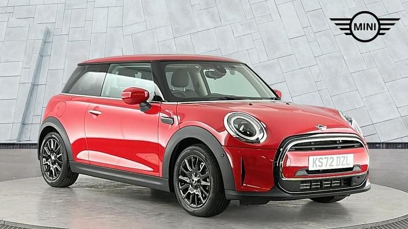 Used Mini Cooper Classic 134 HP (98 kW) 2022 Red Hatchback