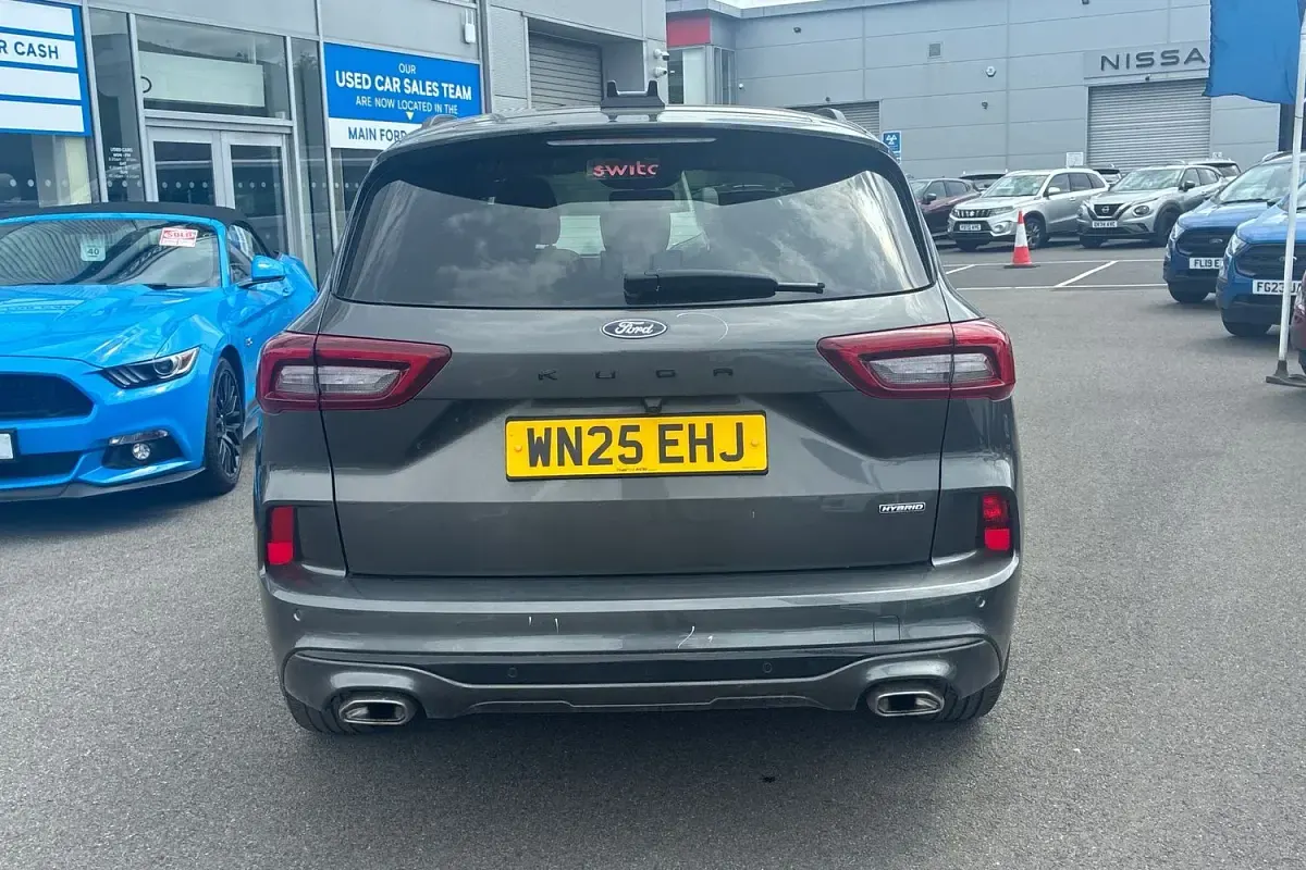 Begagnad Ford Kuga ST-Line 180 HK (132 kW) 2026 Grå SUV