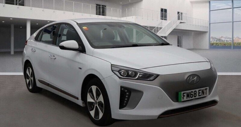 White Used 2019 Hyundai Ioniq Premium Sedan | £8,100 (Fair price) - Image 1/4