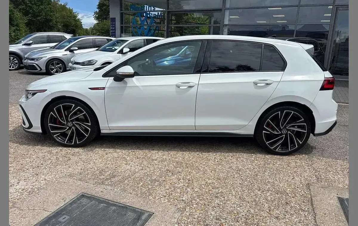 Used VW Golf VIII GTI 241 HP (177 kW) 2021 White Hatchback