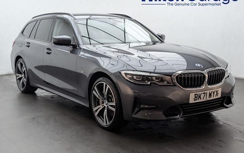 Used 2022 BMW 330e Sport Line Estate | £20,650 (Good price) - Image 1/4