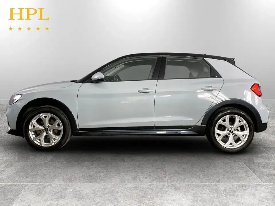 Usado Audi A1 Business 116 HP (85 kW) 2021 Cinzento SUV