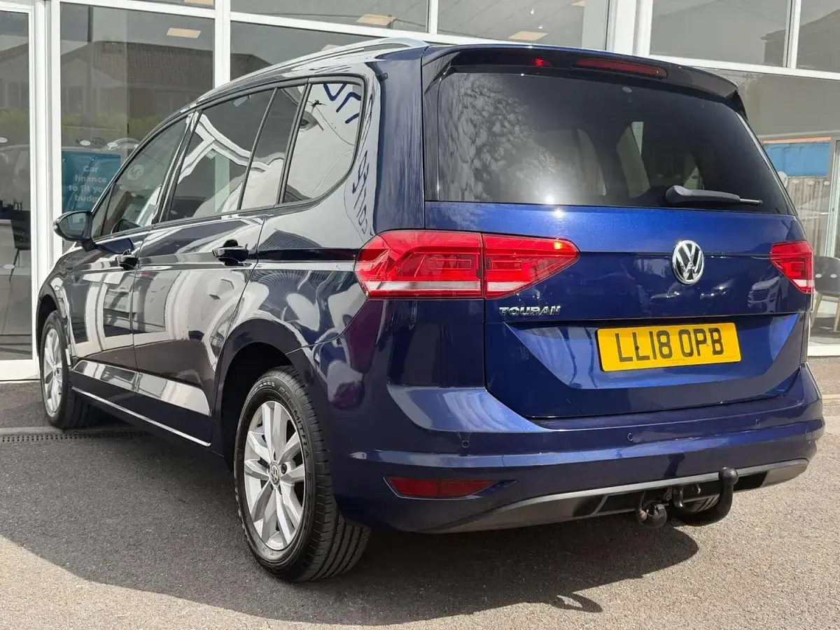 Used VW Touran Family 115 HP (84 kW) 2018 Blue MPV