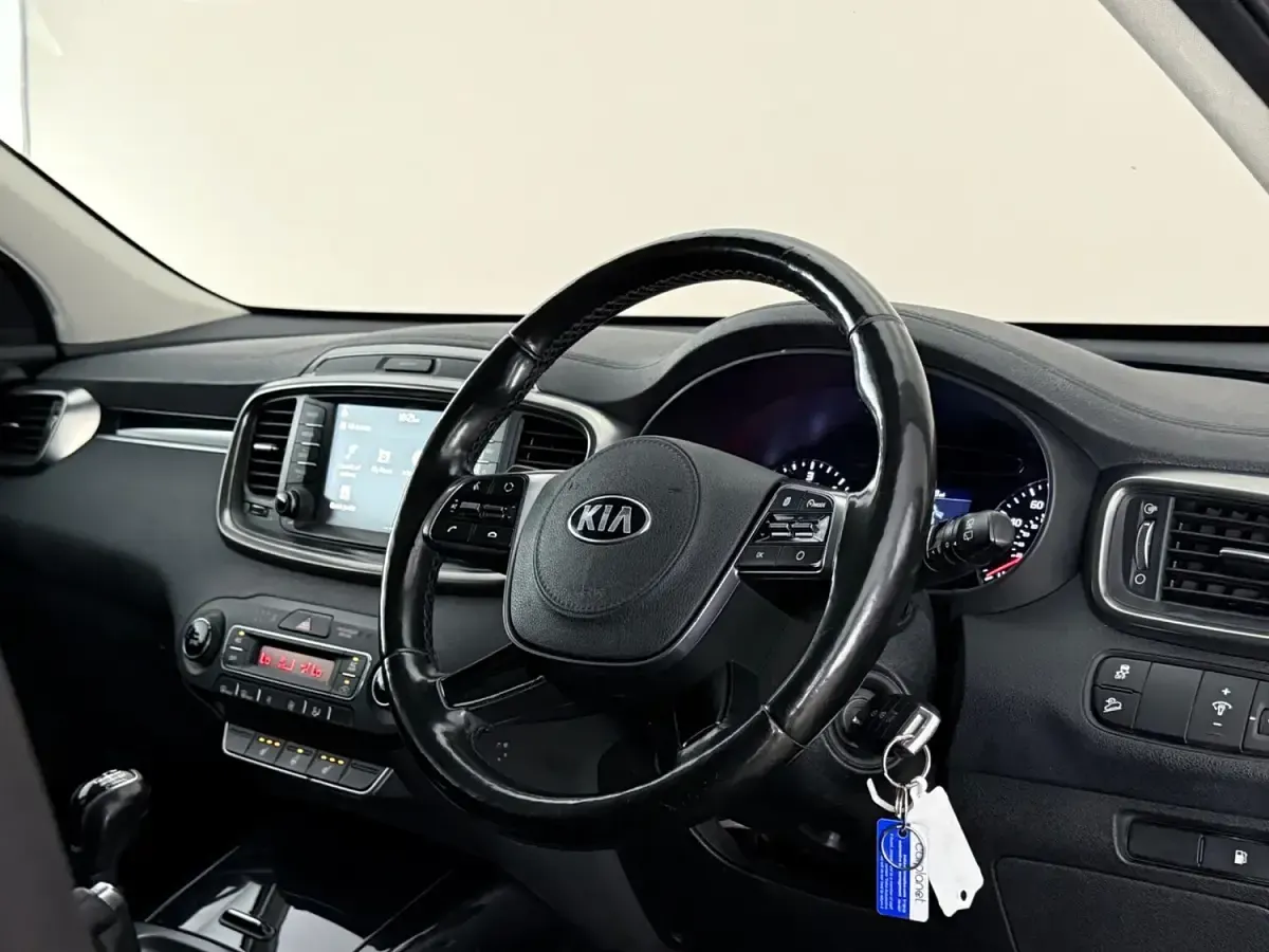 Used Kia Sorento 200 HP (147 kW) 2019 Grey SUV