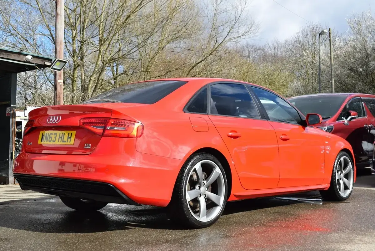 Used Audi A4 Black Edition 150 HP (110 kW) 2013 Red Sedan