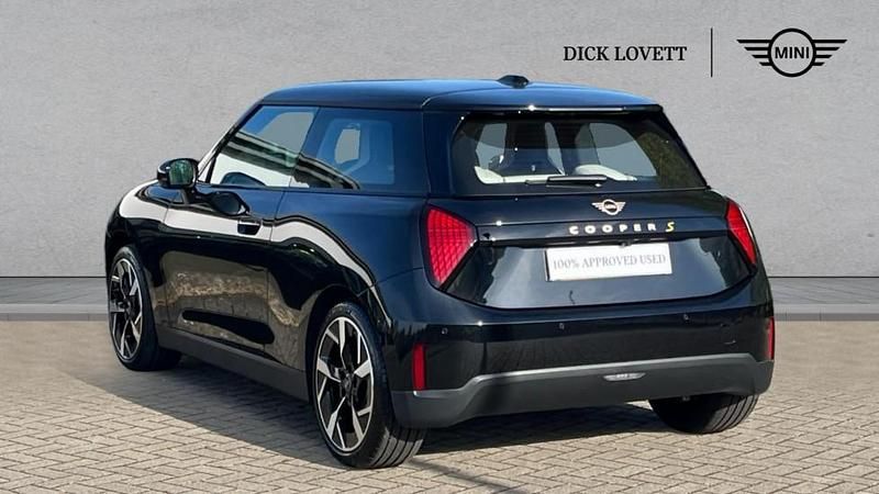 Nowe Mini Cooper SE Hatch 158 kW (215 KM) 2026 Czarny Hatchback