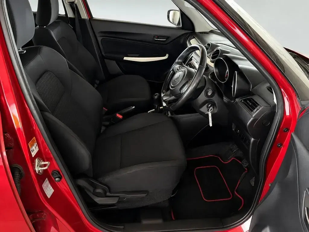 Used Suzuki Swift SZ-T 111 HP (81 kW) 2017 Red Hatchback