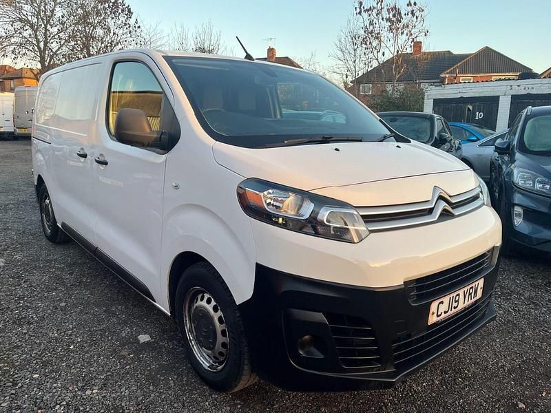White Used 2019 Citroën Dispatch MPV | £7,995 (Good price) - Image 1/2