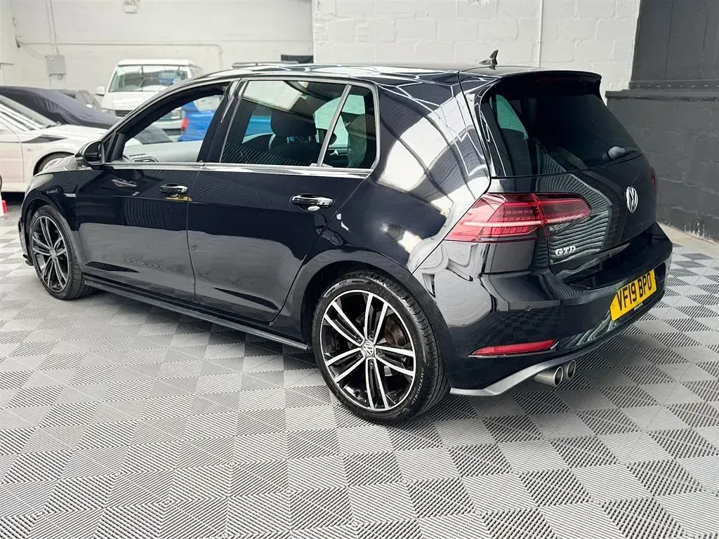Used VW Golf VII GTD 184 HP (135 kW) 2019 Black Hatchback