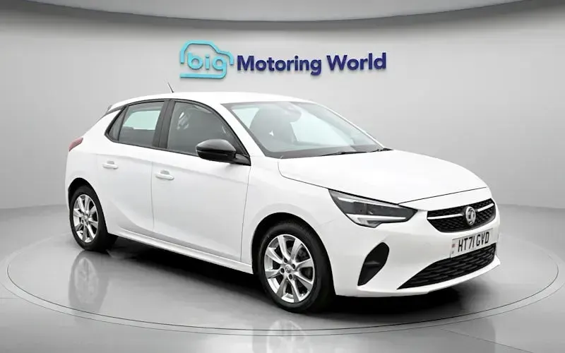 Second-hand Vauxhall Corsa Edition 75 CP (55 kW) 2022 Alb Hatchback