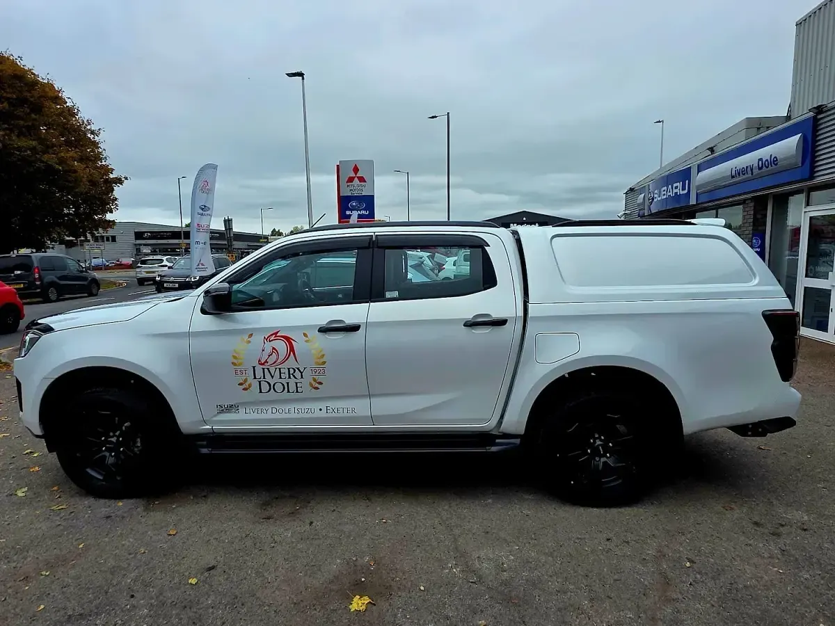 Used Isuzu D-Max 2025 Multicolour Pickup
