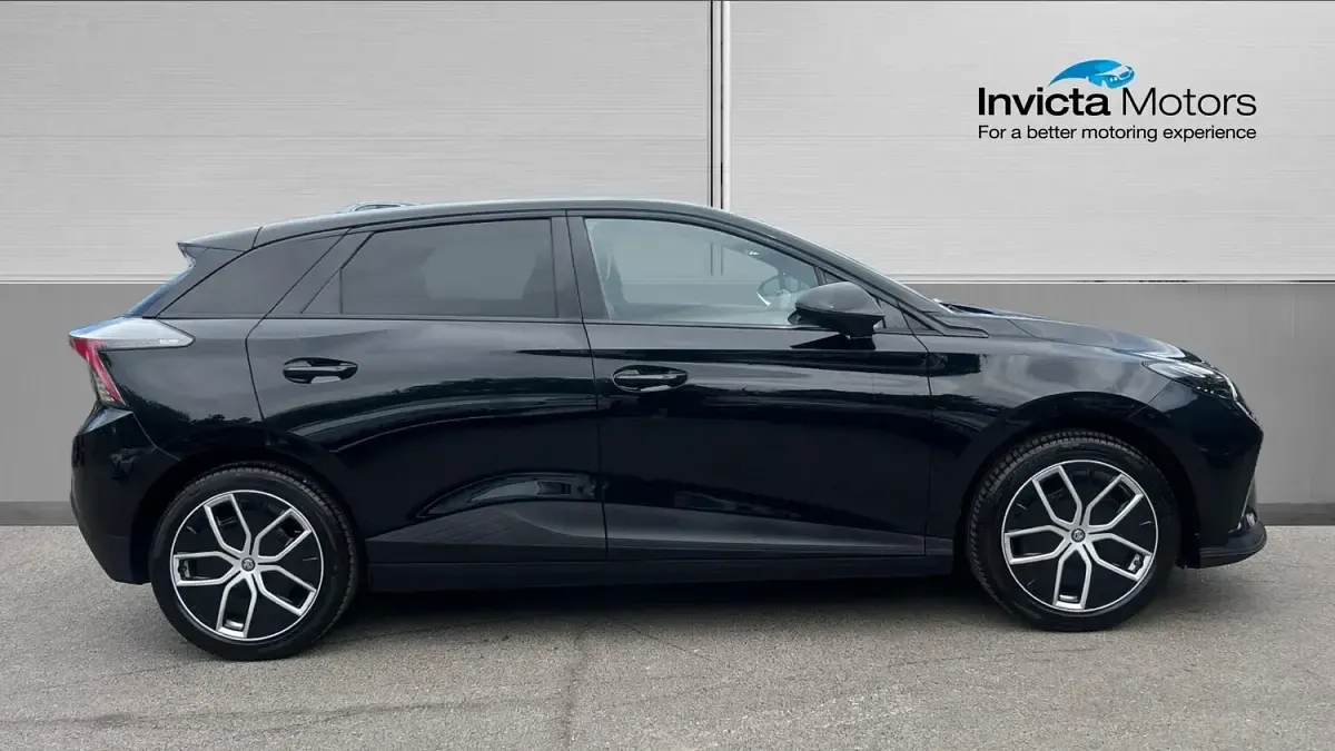 Used MG MG4 EV Trophy 150 kW (204 HP) 2023 Black Hatchback