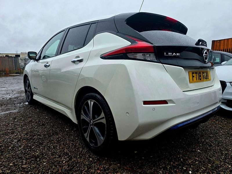 Used Nissan Leaf Tekna 110 kW (150 HP) 2018 White Hatchback