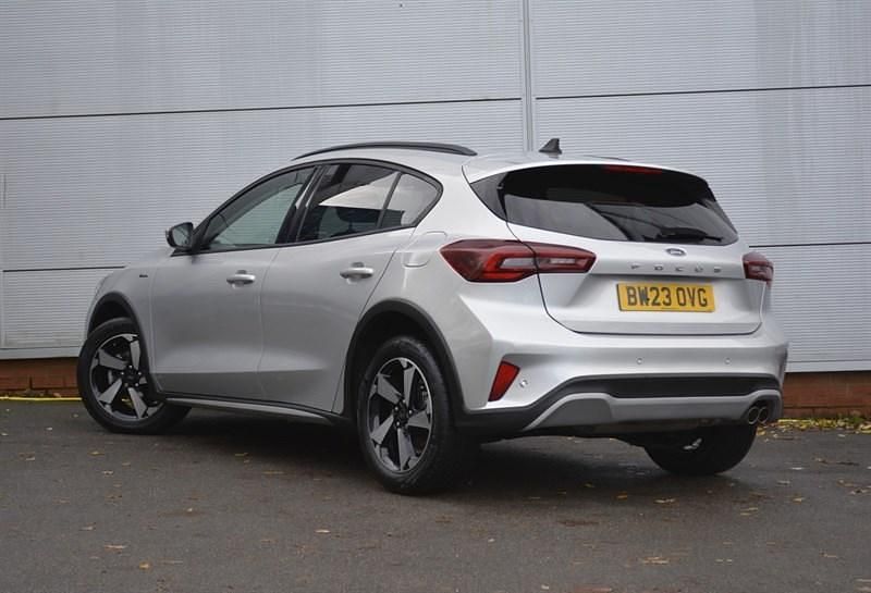 Used Ford Focus Active 125 HP (91 kW) 2023 Silver Hatchback