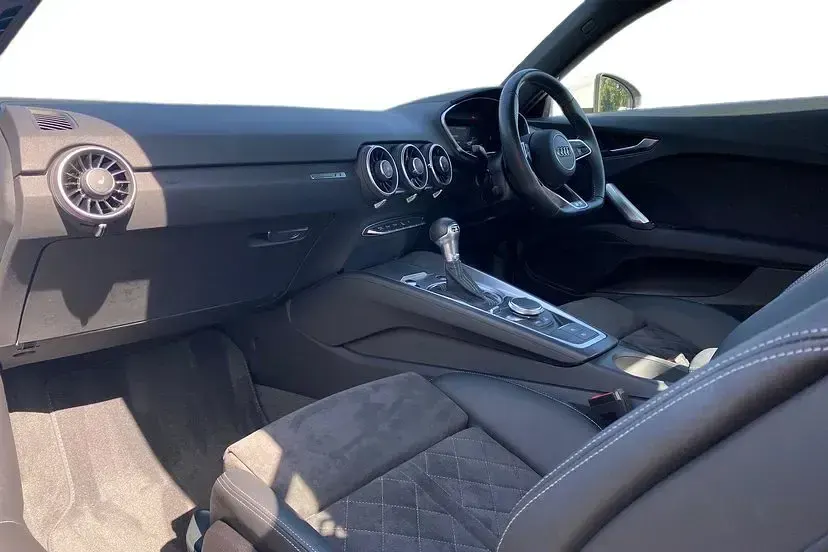 Used Audi TT S-Line 197 HP (144 kW) 2023 White Coupe