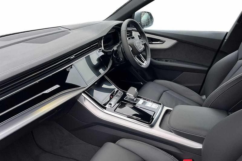 New Audi Q8 S-Line 334 HP (245 kW) 2025 Daytona grey pearl effect SUV