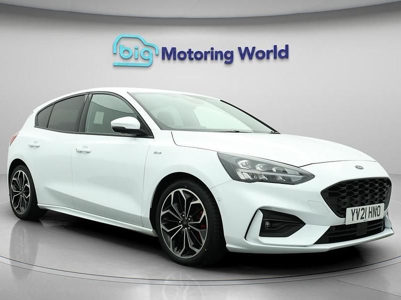 White Used 2021 Ford Focus ST-Line X Hatchback | £14,250 (Fair price) - Image 1/4